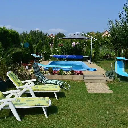 Karolina Appartman Apartment Balatonkeresztur