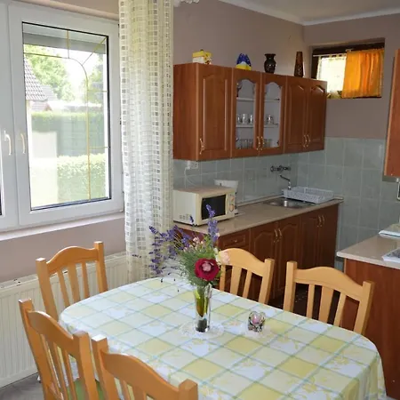 Karolina Appartman Apartment Balatonkeresztur