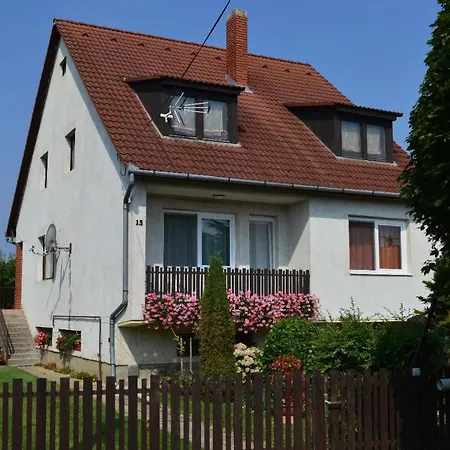 Karolina Appartman *