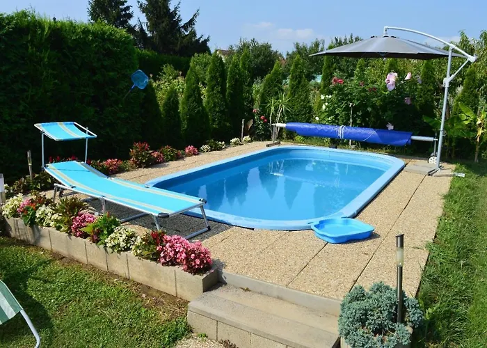 Karolina Appartman *