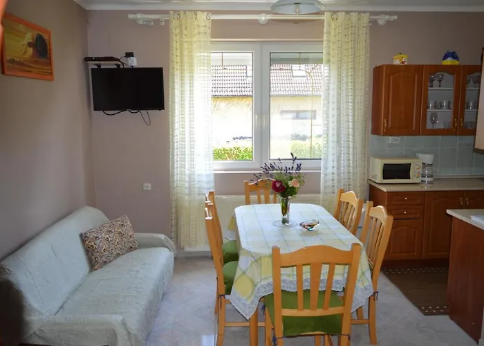 Karolina Appartman 公寓 巴拉顿凯赖斯图尔