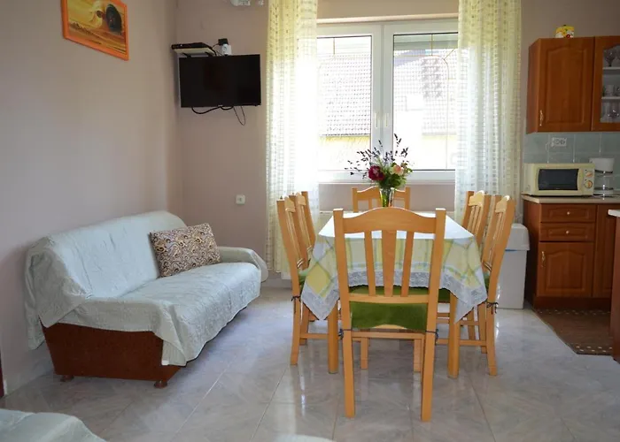 Karolina Appartman * Balatonkeresztúr