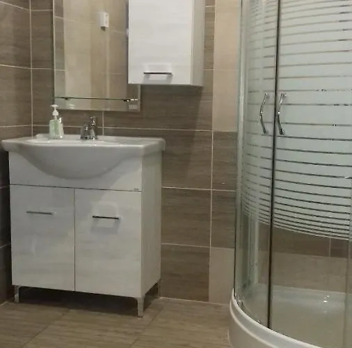 Karolina Appartman 巴拉顿凯赖斯图尔